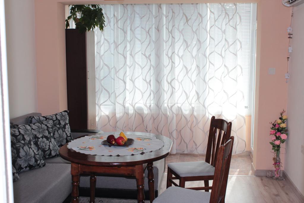 וארנה Apartment Central מראה חיצוני תמונה