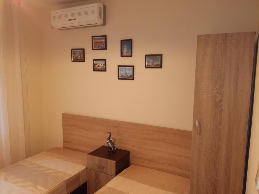 וארנה Apartment Central מראה חיצוני תמונה