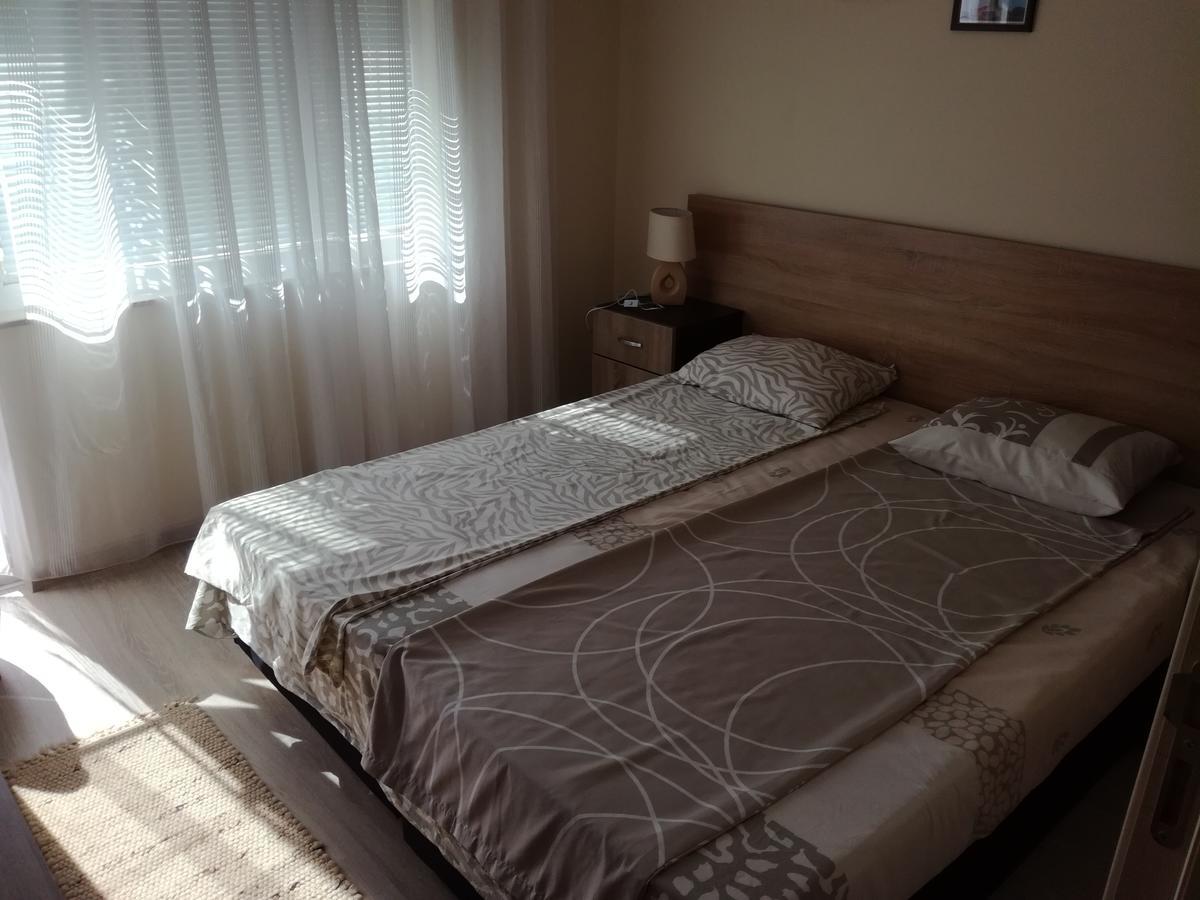 וארנה Apartment Central מראה חיצוני תמונה